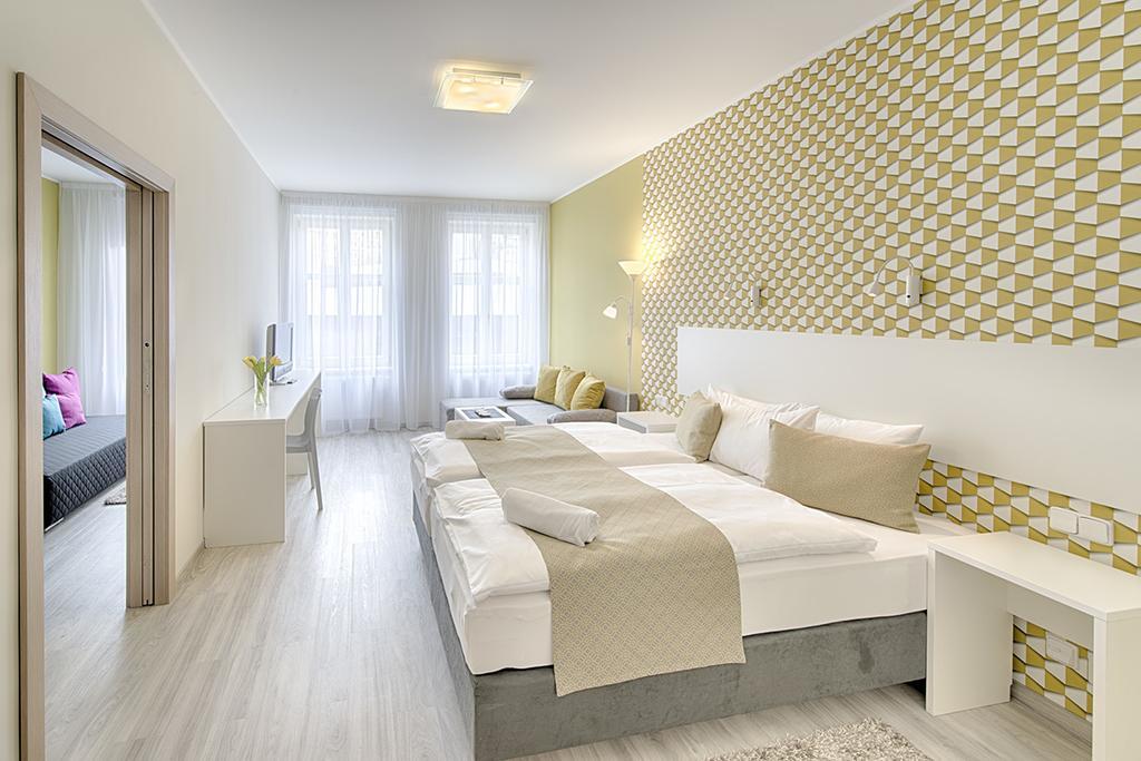 Apartment Promenada 35 Карловы Вары Экстерьер фото