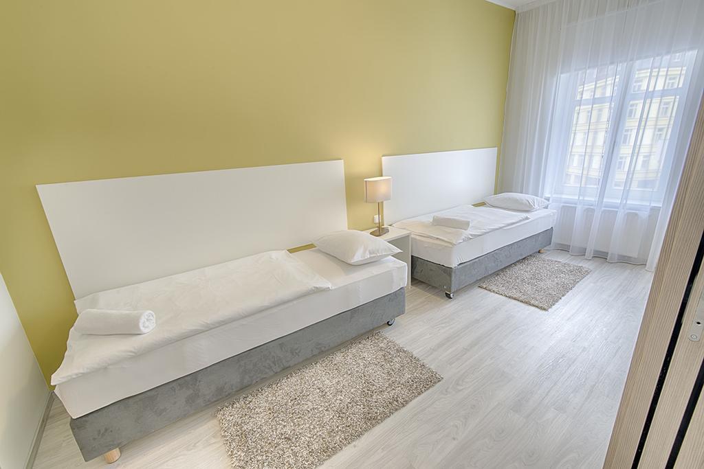 Apartment Promenada 35 Карловы Вары Экстерьер фото